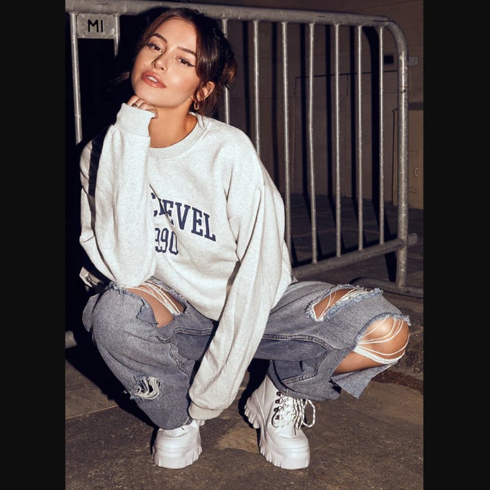 MID WASH BAGGY LOW RISE RIPPED BOYFRIEND JEANS